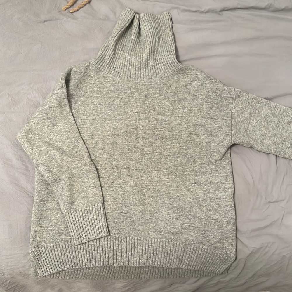 Old Navy Sweater